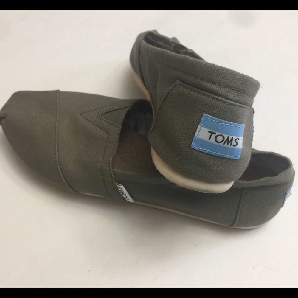 Army Green Canvas Toms Size 7.5